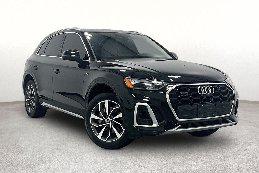 2024 Audi Q5 45 Premium Plus's photo